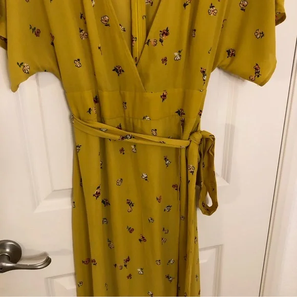 Bella Ella Golden horizon Mustard Yellow floral wrap maxi Dress Gorgeous Sz M - Picture 5 of 15